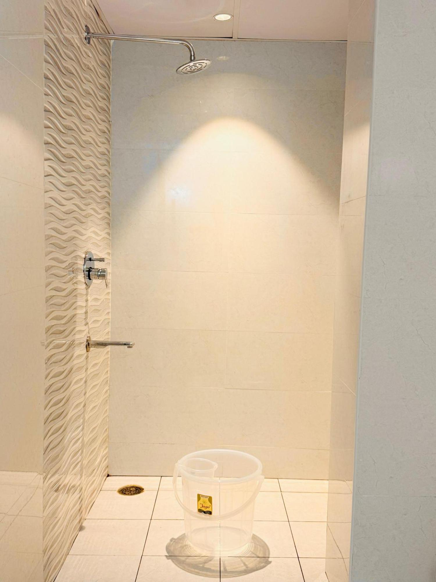 Hotel Star Avenue - Indiranagar Bangalore Esterno foto